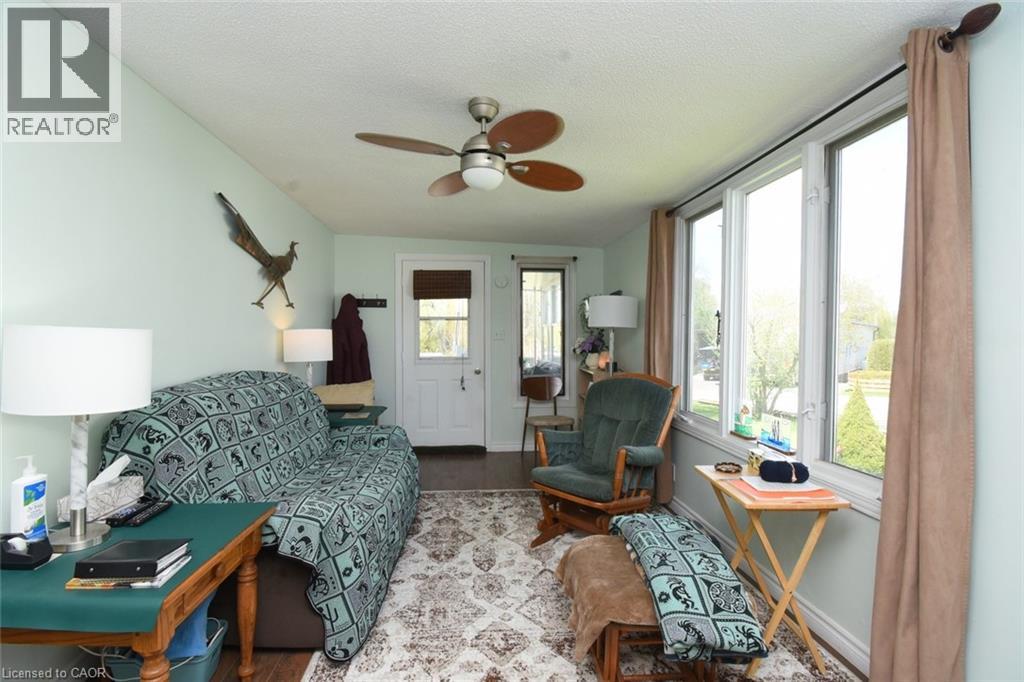 2490 Governors Road Unit# 5 Pondview Property Photo 11