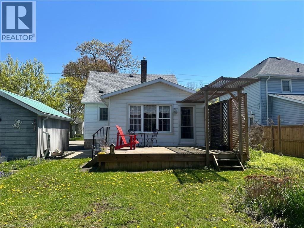 618 Pine Street Property Photo 3