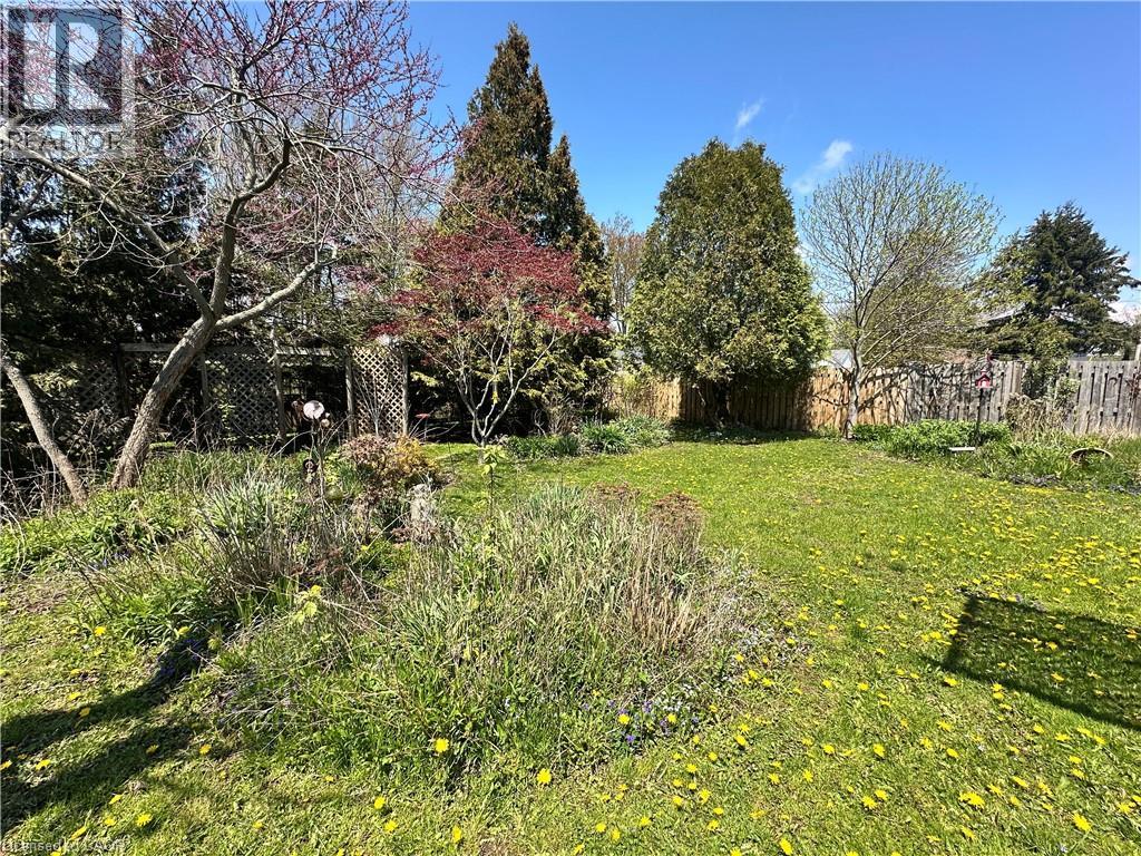 618 Pine Street Property Photo 4