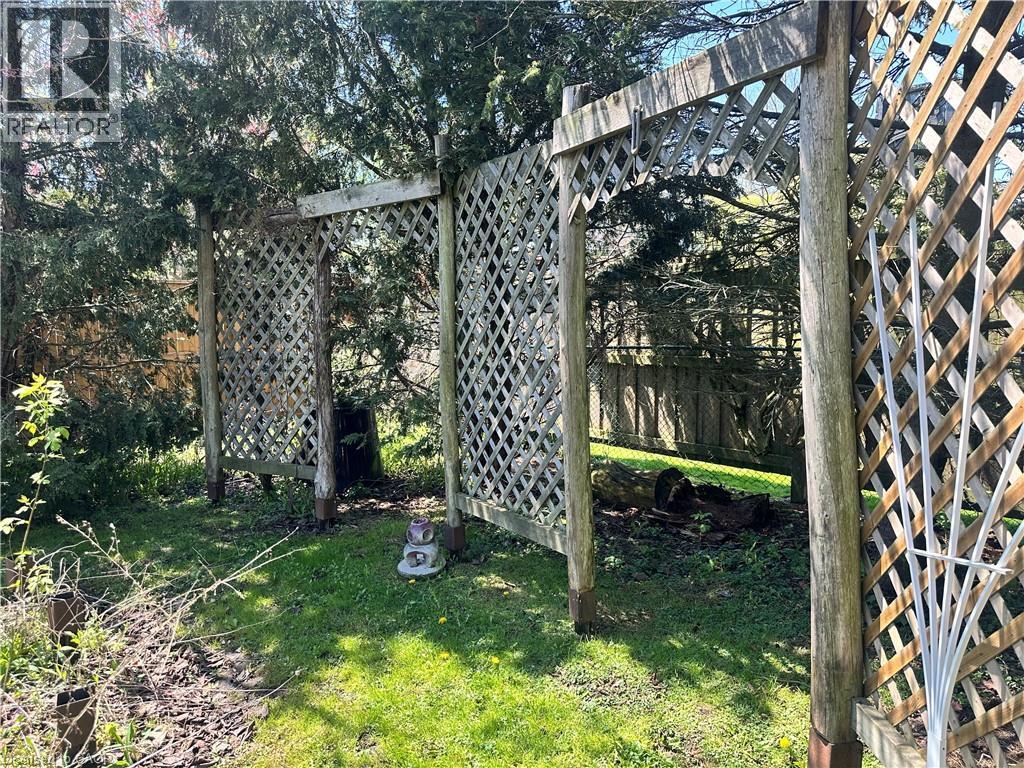 618 Pine Street Property Photo 5