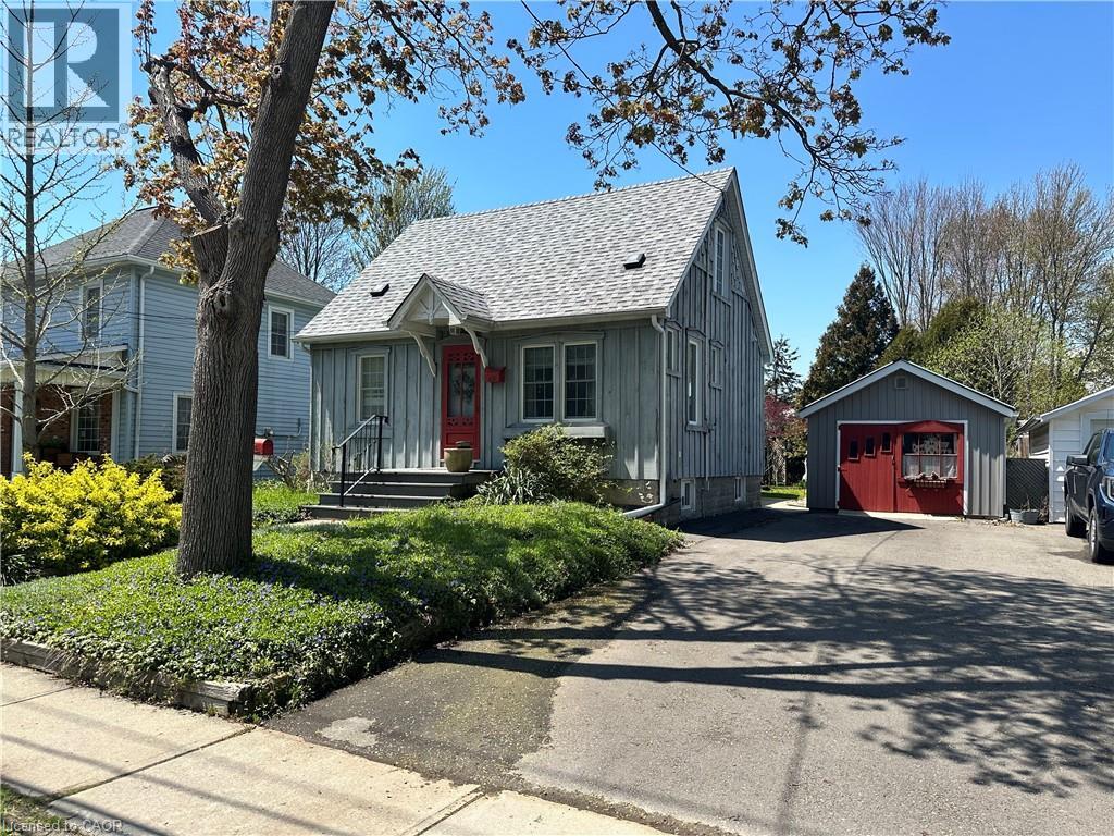 618 Pine Street Property Photo 6
