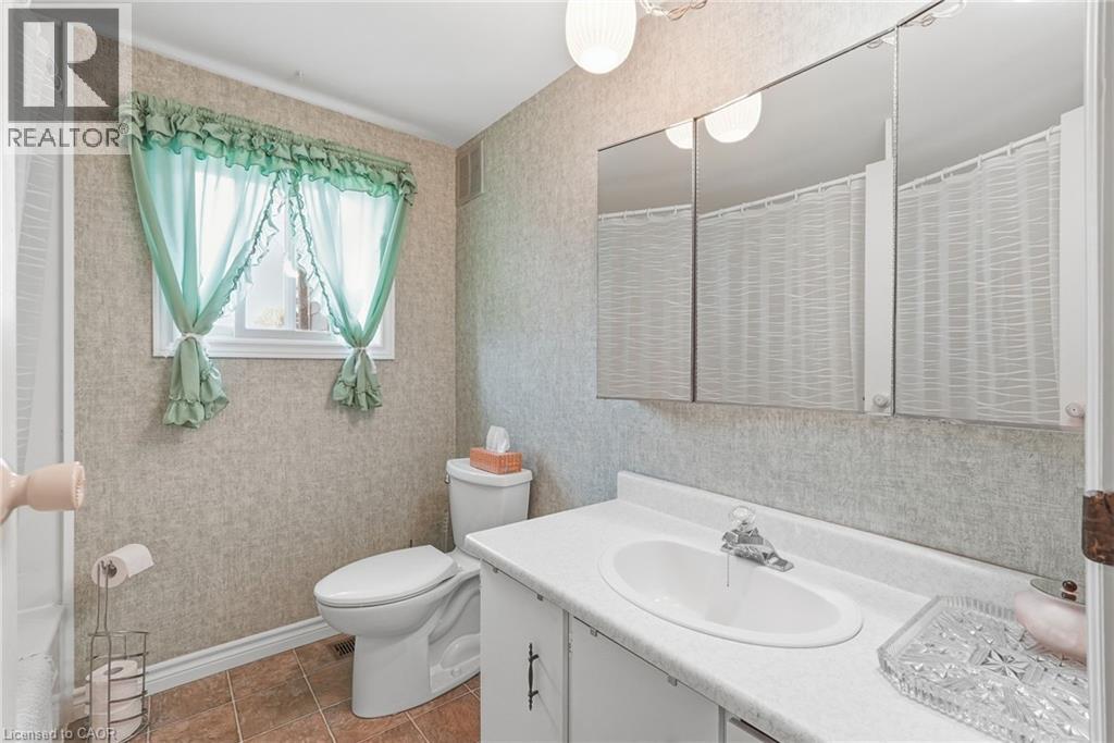 33 Fairview Crescent Property Photo 21