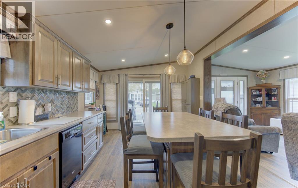 580 Beaver Creek Road Unit# 235 Property Photo 6