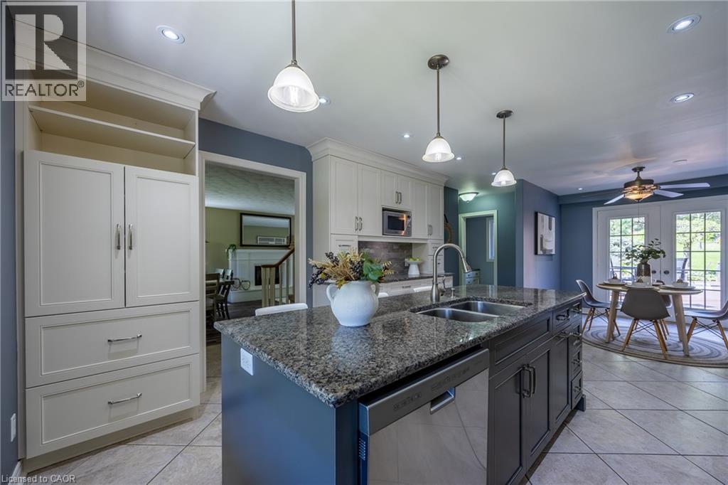 1 Bostwick Crescent Property Photo 8