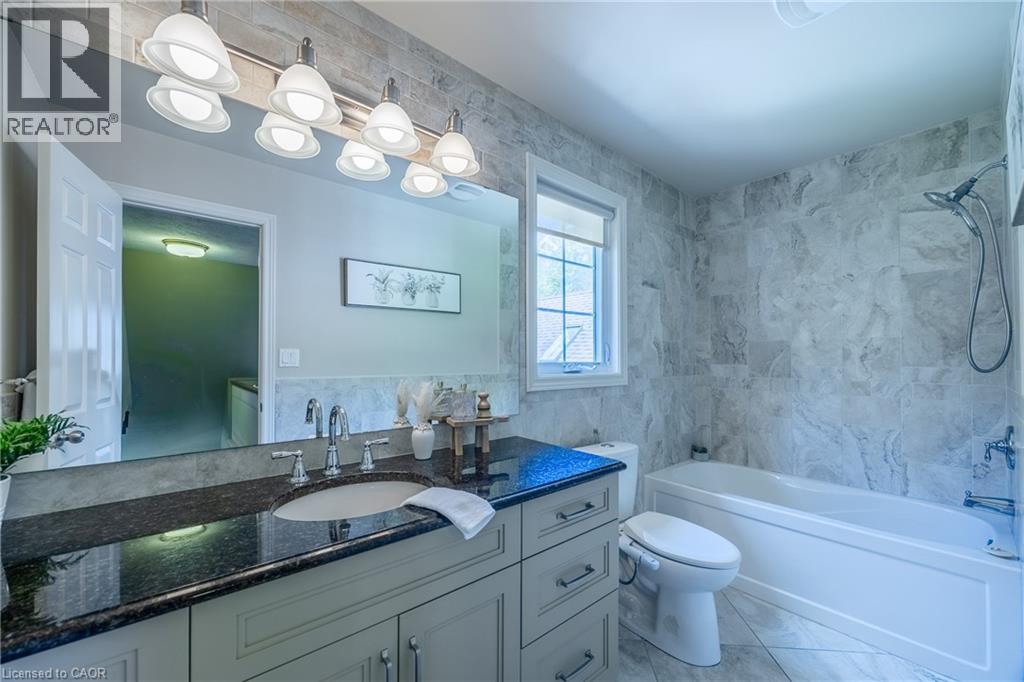 1 Bostwick Crescent Property Photo 15