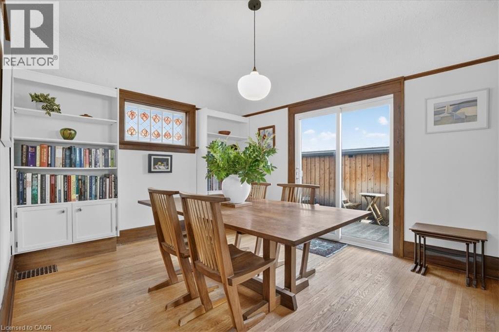 859 Queen's Boulevard Property Photo 7