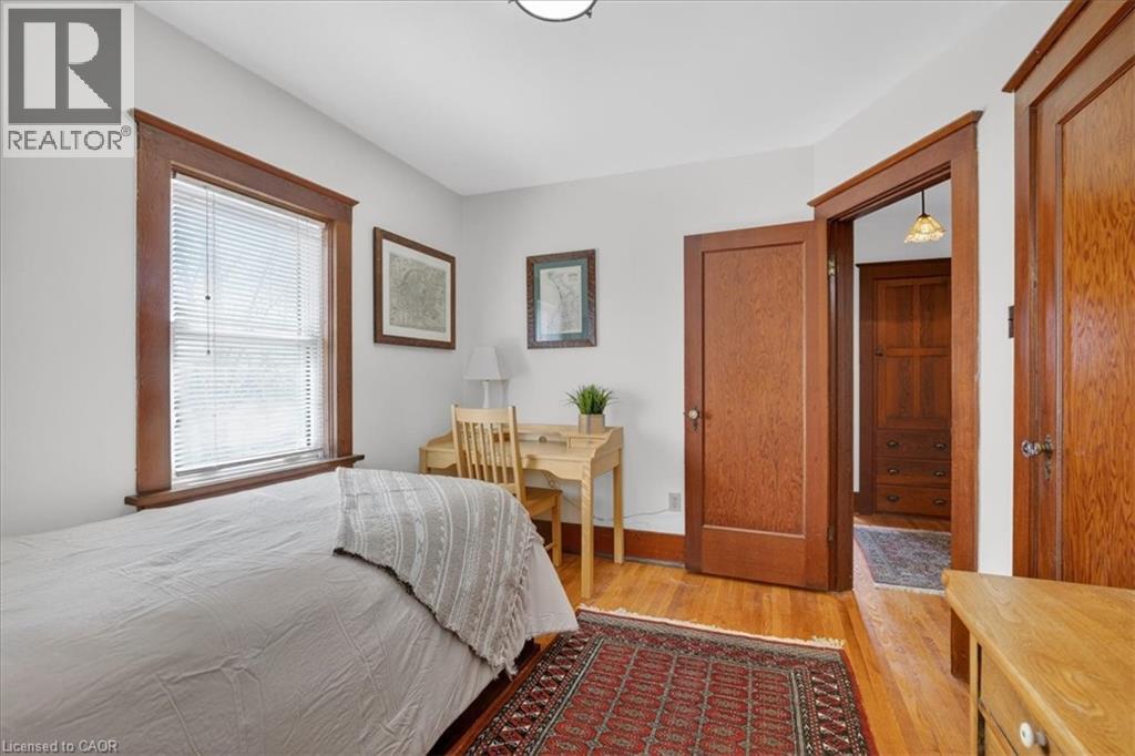 859 Queen's Boulevard Property Photo 16