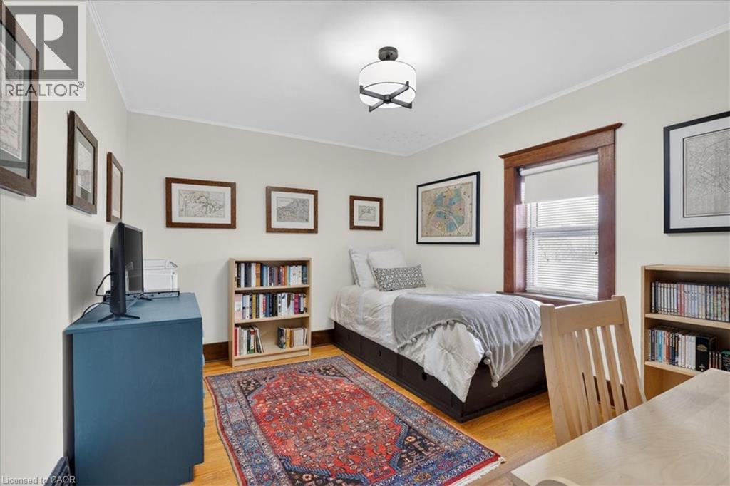859 Queen's Boulevard Property Photo 19