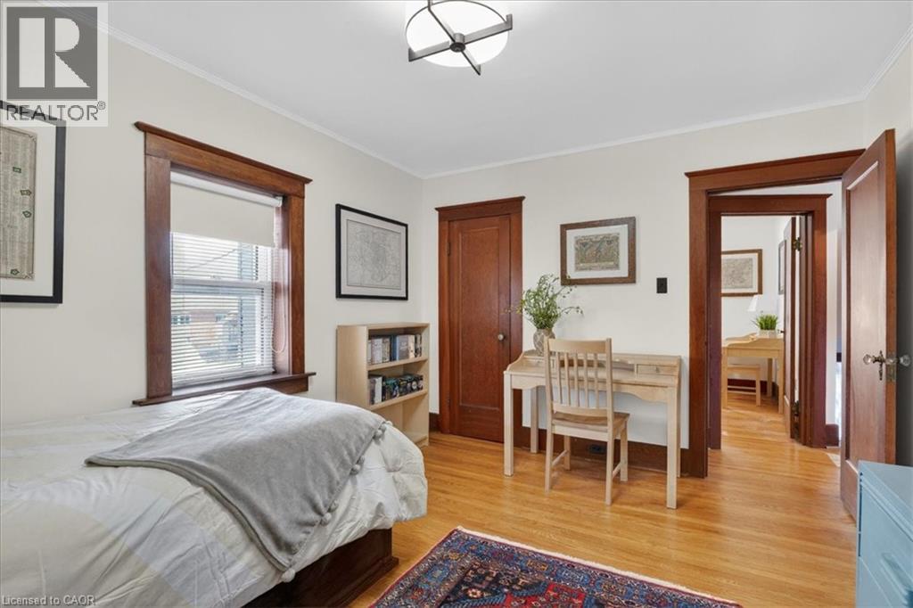 859 Queen's Boulevard Property Photo 20