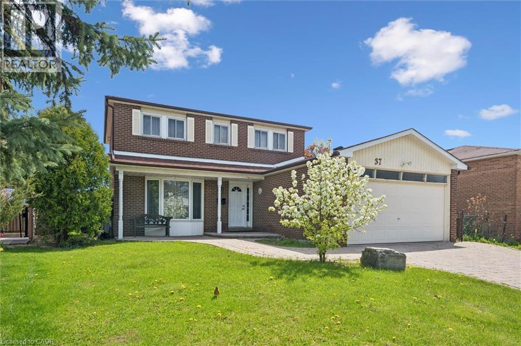 37 MOFFATT Avenue