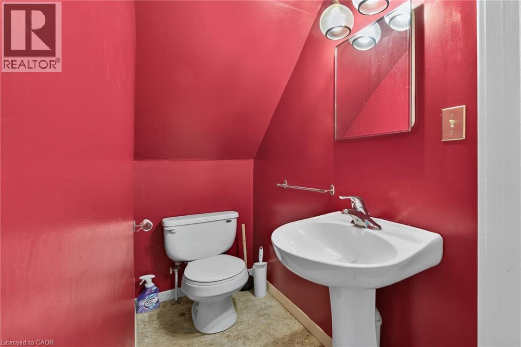 1054 Townline Road E Property Photo 20