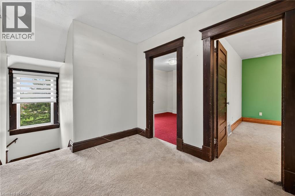 1054 Townline Road E Property Photo 22