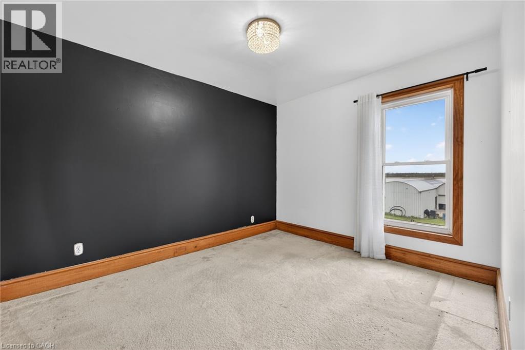 1054 Townline Road E Property Photo 24