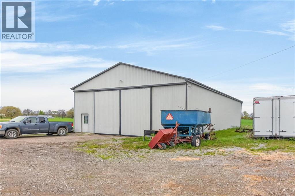 1054 Townline Road E Property Photo 29