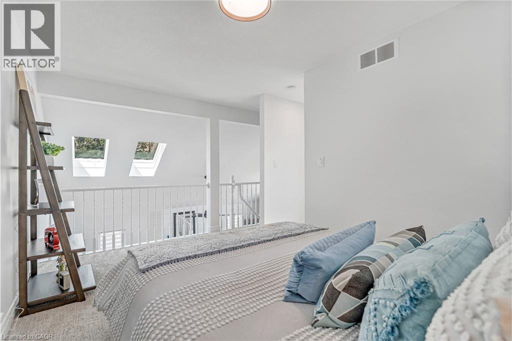 168 Carlton Street Property Photo 20