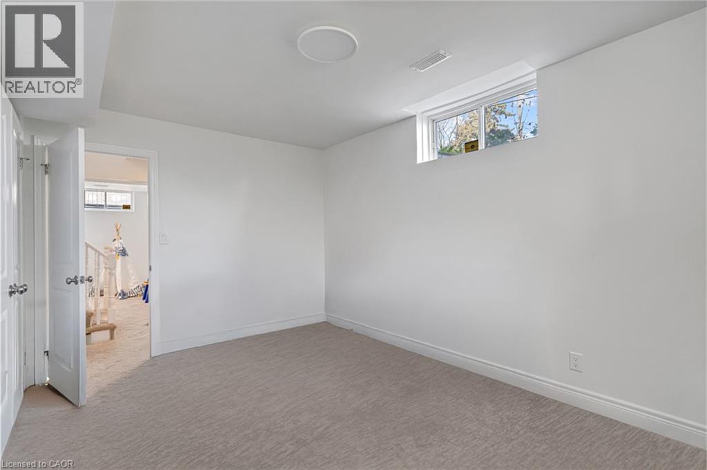 168 Carlton Street Property Photo 26