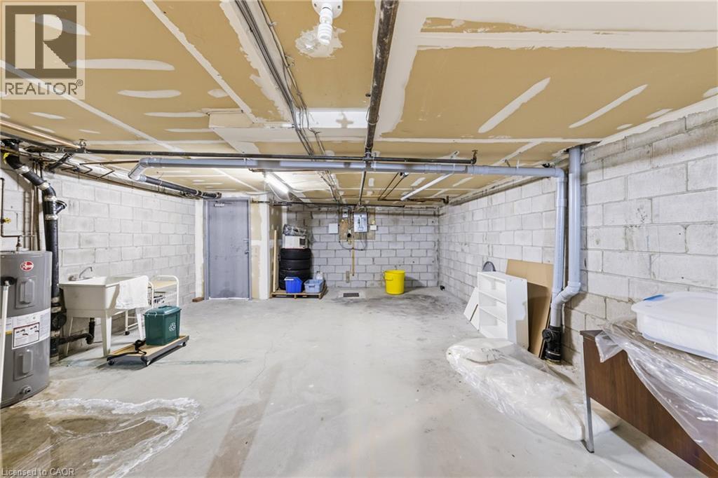 4136 Dundas Street W Property Photo 15