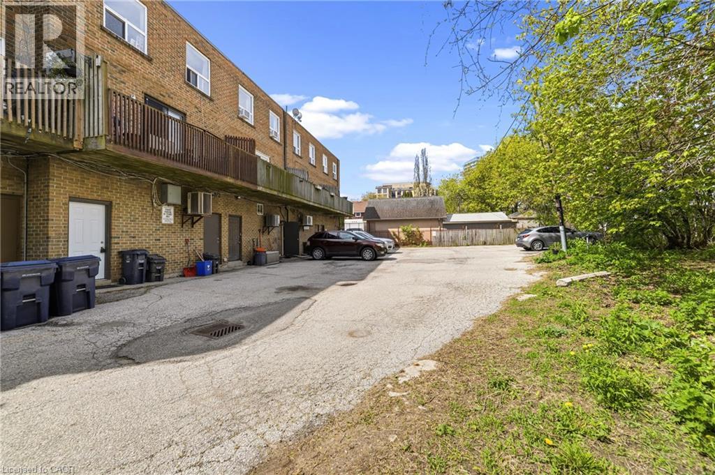 4136 Dundas Street W Property Photo 19