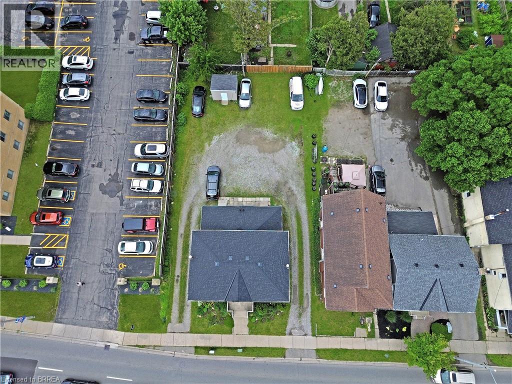 275 Brant Avenue Property Photo 12