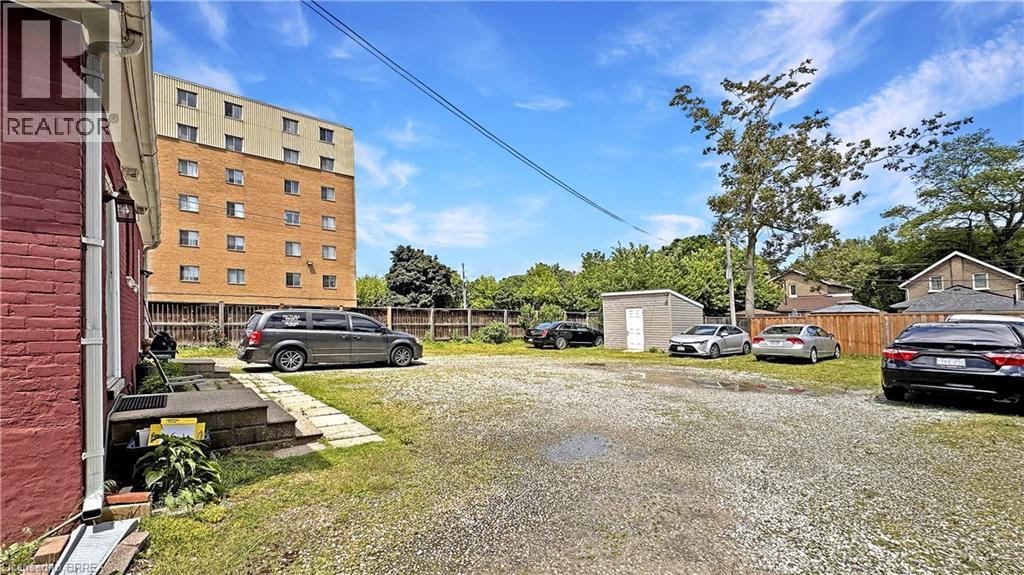 273-275 Brant Avenue Property Photo 6