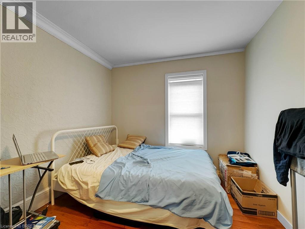 273-275 Brant Avenue Property Photo 23