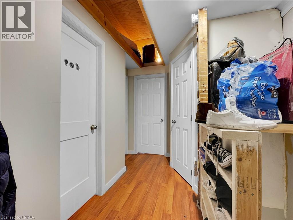 273-275 Brant Avenue Property Photo 26