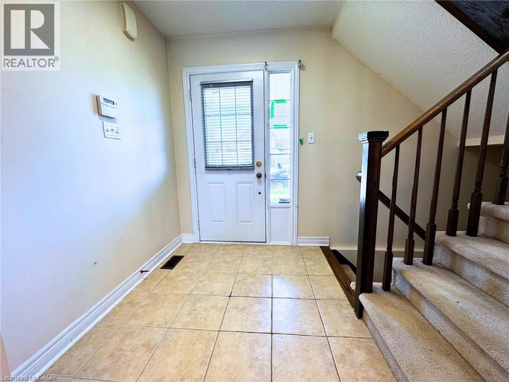 11 Keith Crescent Property Photo 3