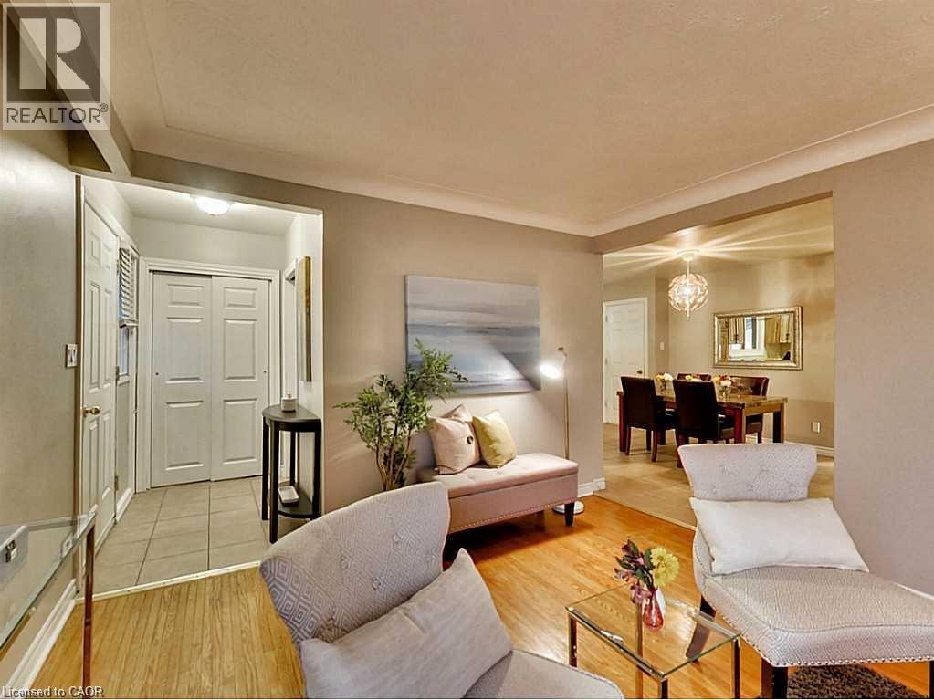96 Manning Avenue Property Photo 3