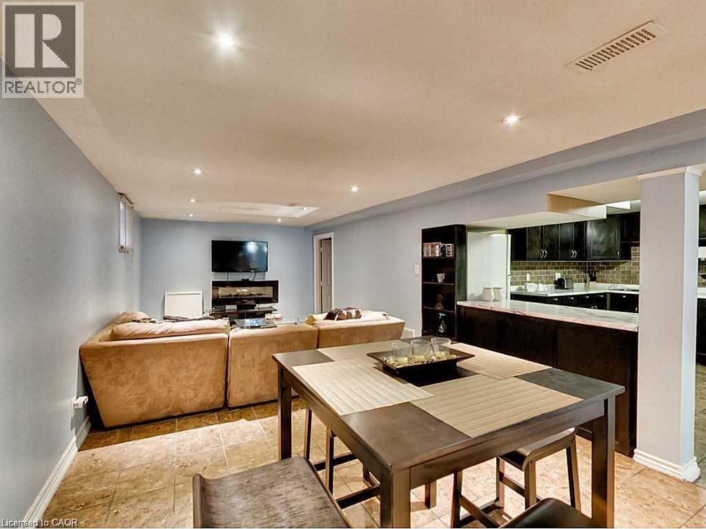96 Manning Avenue Property Photo 14
