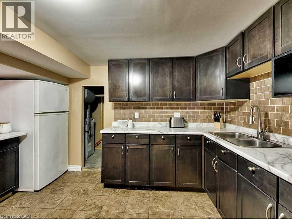 96 Manning Avenue Property Photo 18