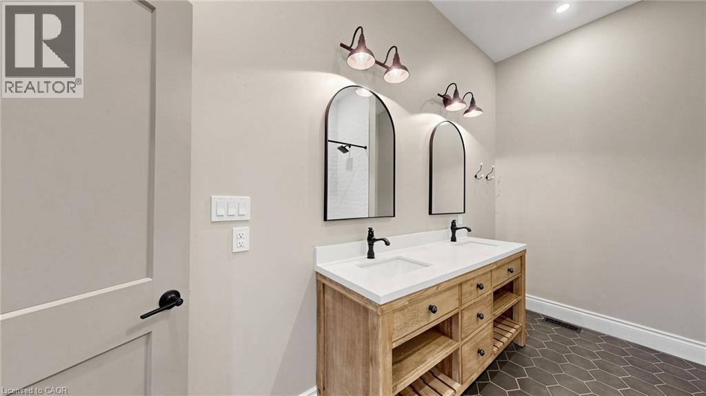 41 Talbot Road Property Photo 25