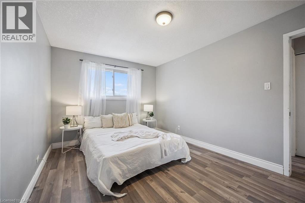 27 Vicmount Drive Property Photo 16