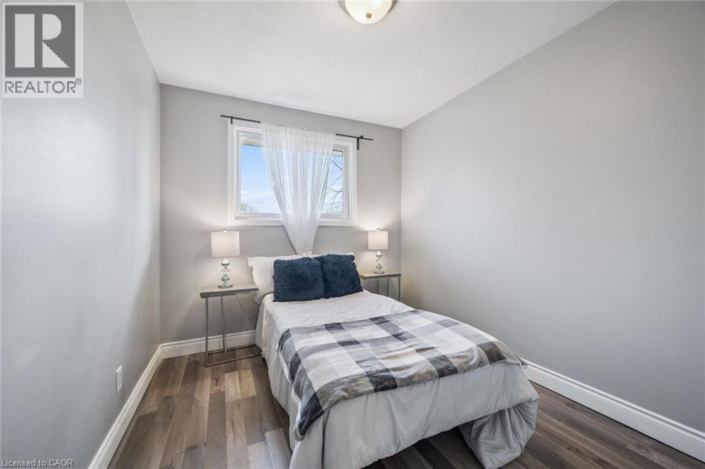 27 Vicmount Drive Property Photo 18