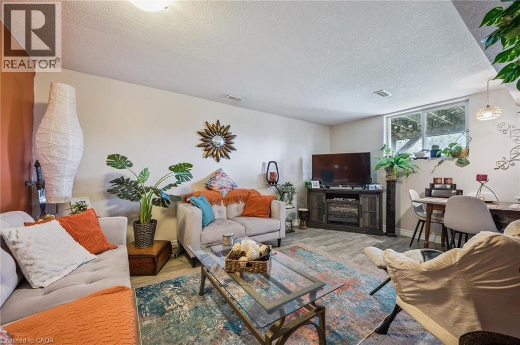 27 Vicmount Drive Property Photo 27