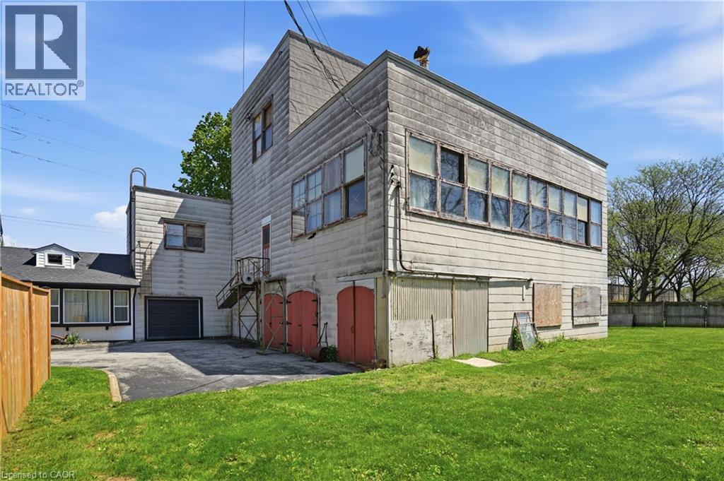 50-52 & 54 Park Road N Property Photo 3