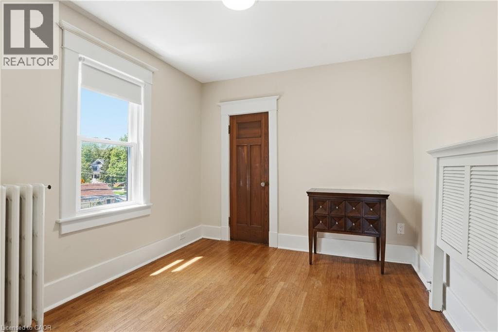 50-52 & 54 Park Road N Property Photo 17