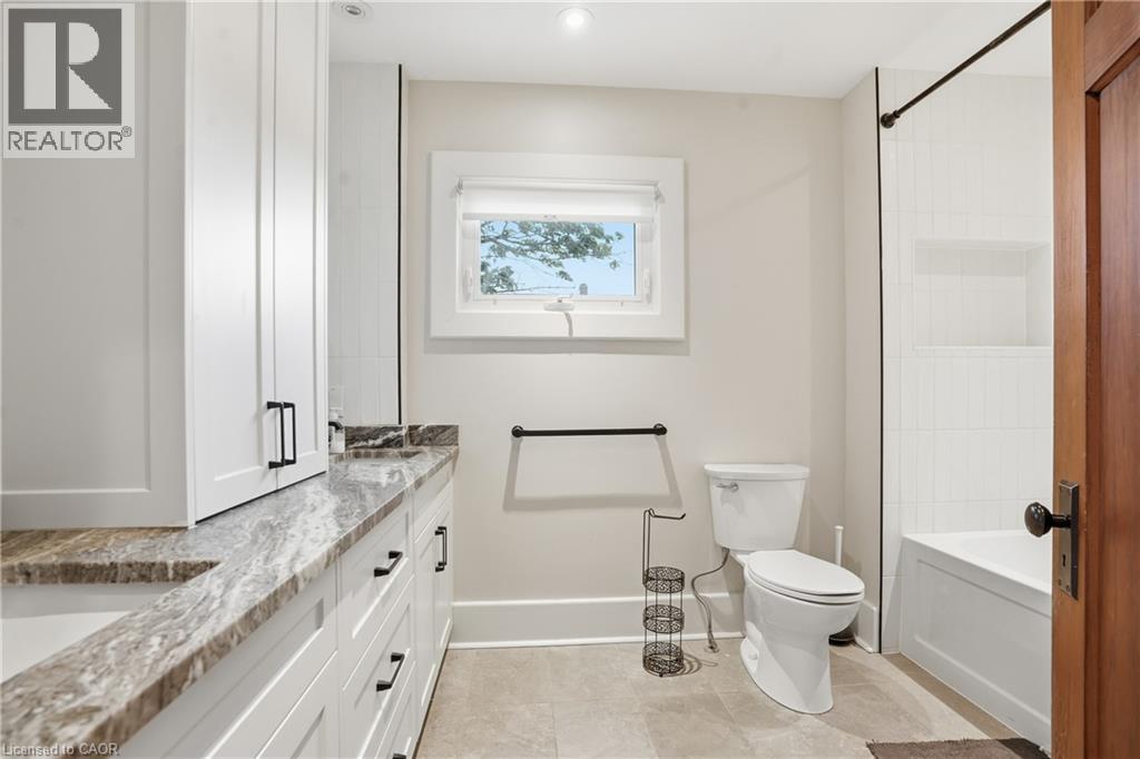 50-52 & 54 Park Road N Property Photo 20