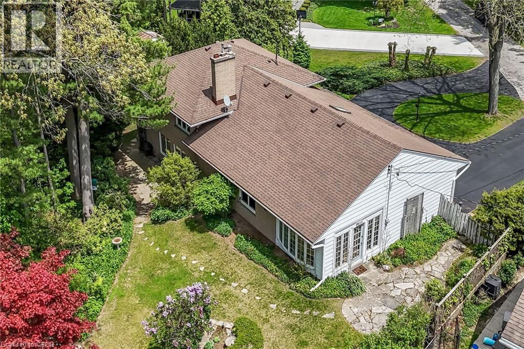 2 Summit Circle Property Photo 5