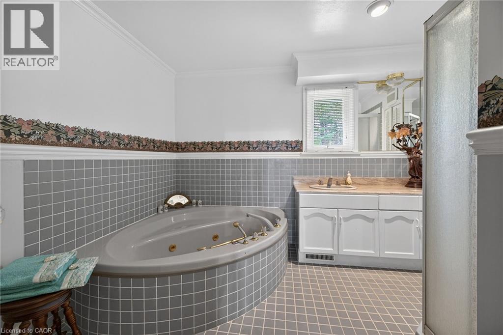 2 Summit Circle Property Photo 29