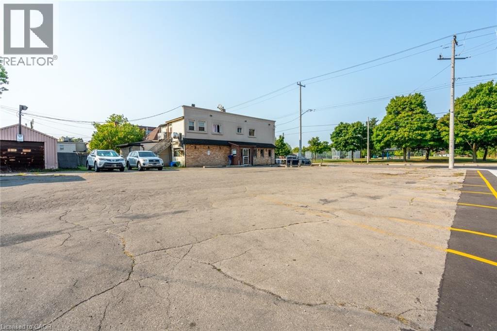 1490 Barton Street E Property Photo 8