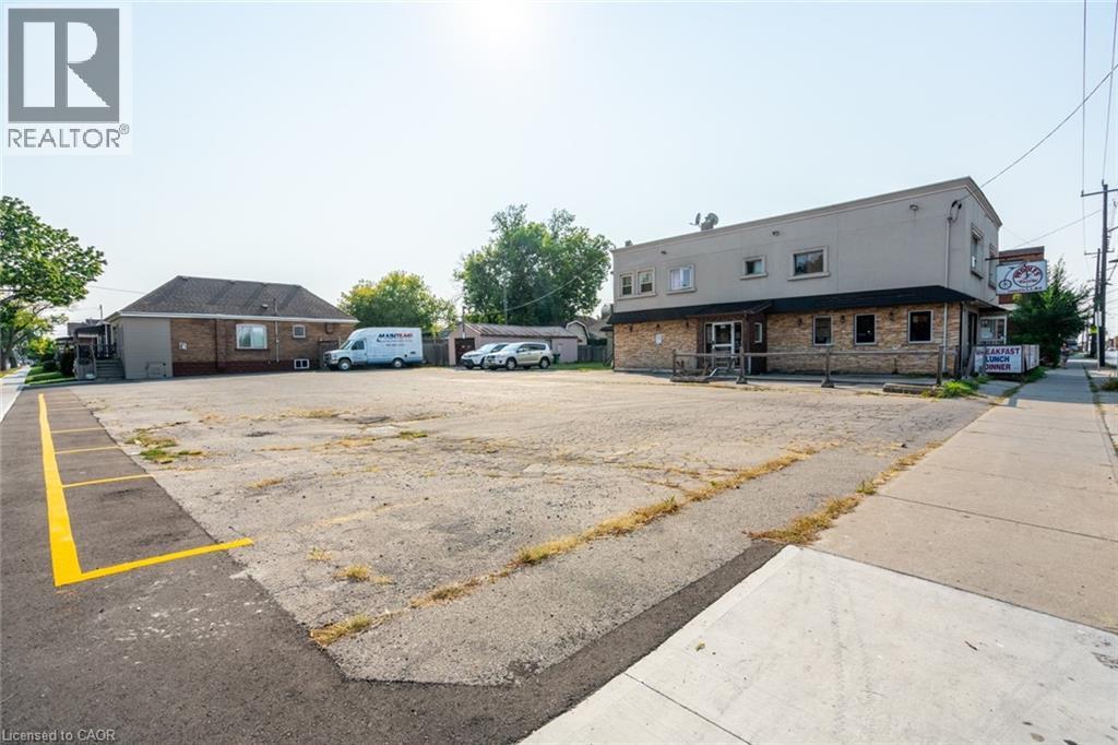 1490 Barton Street E Property Photo 10