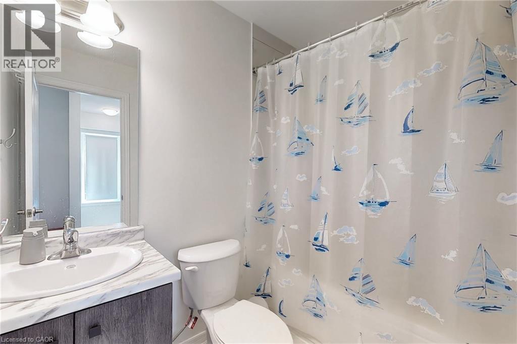2 Reid Avenue N Property Photo 22