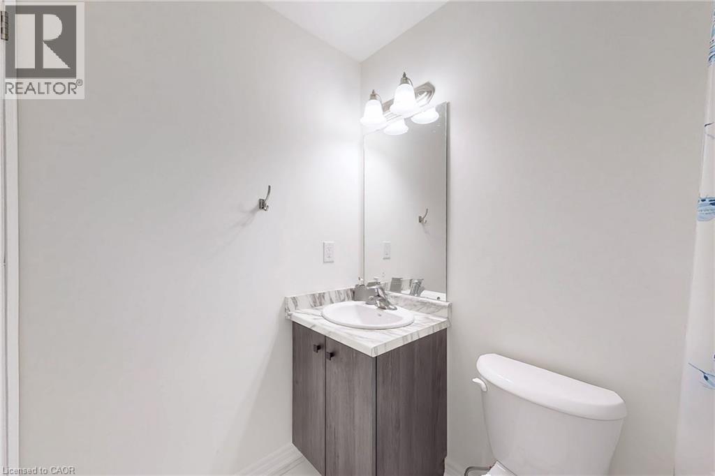 2 Reid Avenue N Property Photo 23