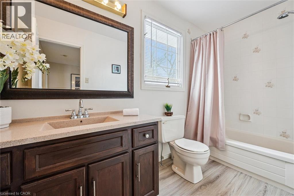 488 Heather Hill Place Property Photo 27