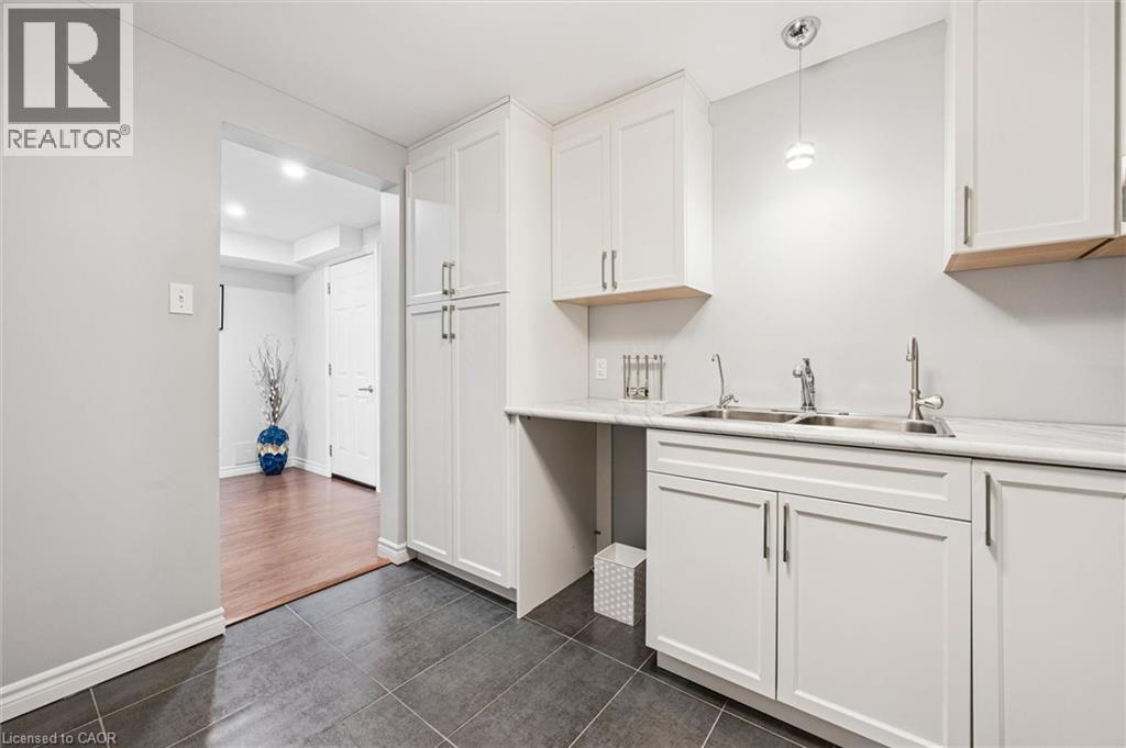 488 Heather Hill Place Property Photo 34