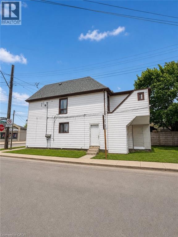 518 Cannon Street E Property Photo 3
