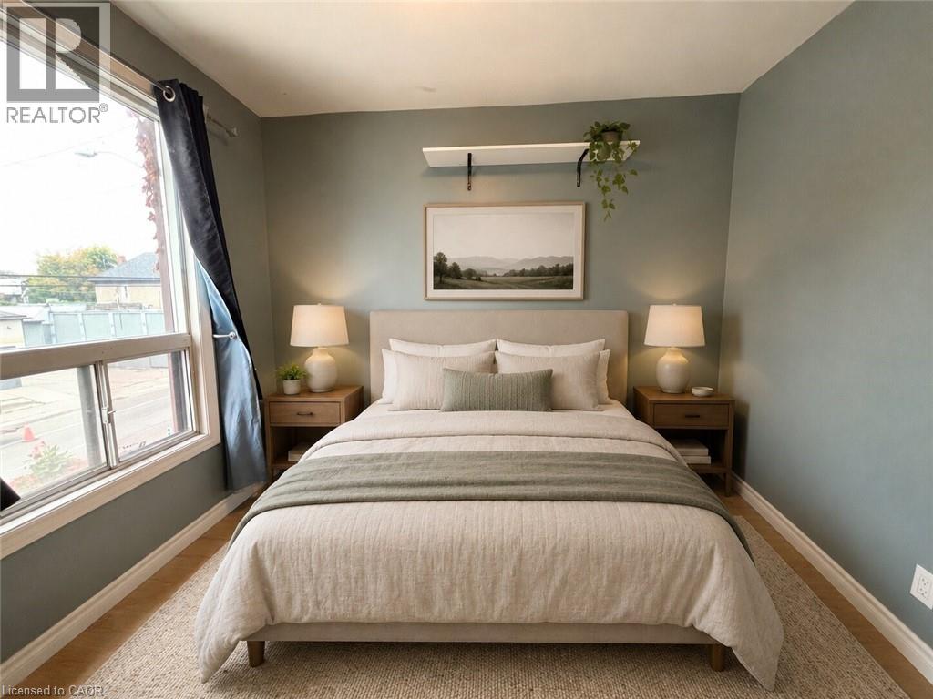 518 Cannon Street E Property Photo 12
