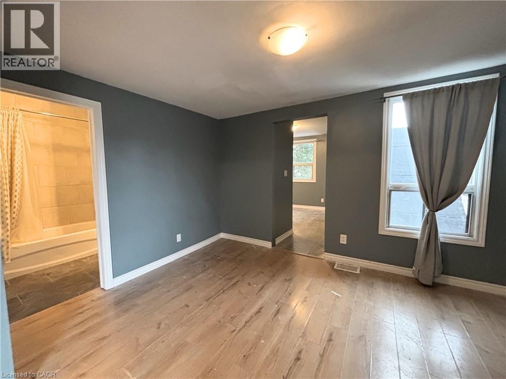 518 Cannon Street E Property Photo 19