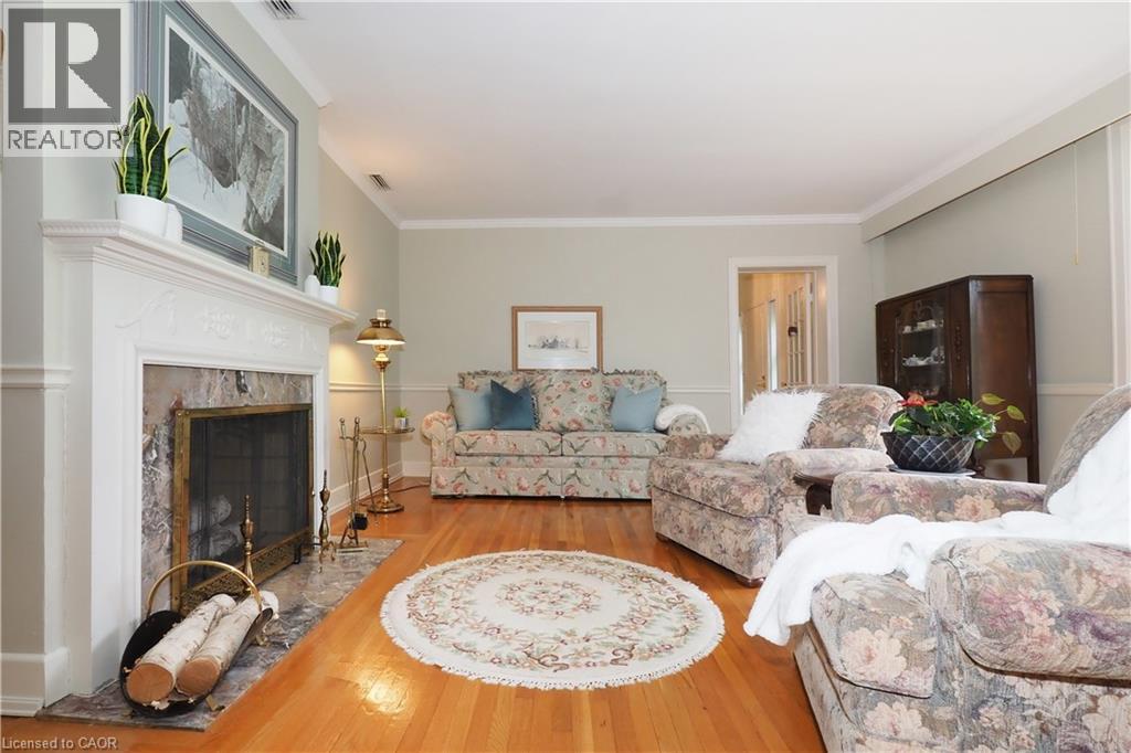 2023 Coronation Boulevard Property Photo 9