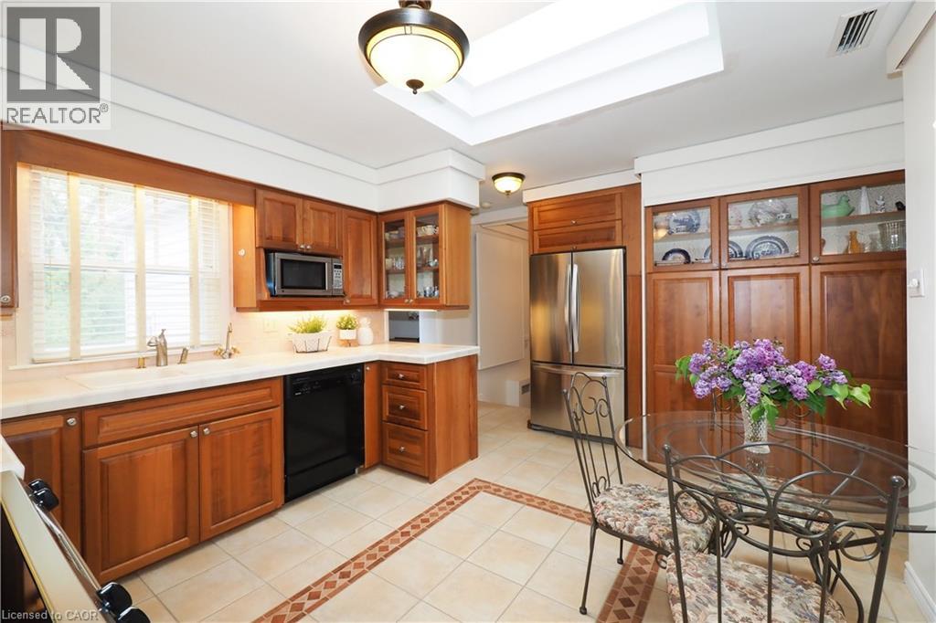 2023 Coronation Boulevard Property Photo 16